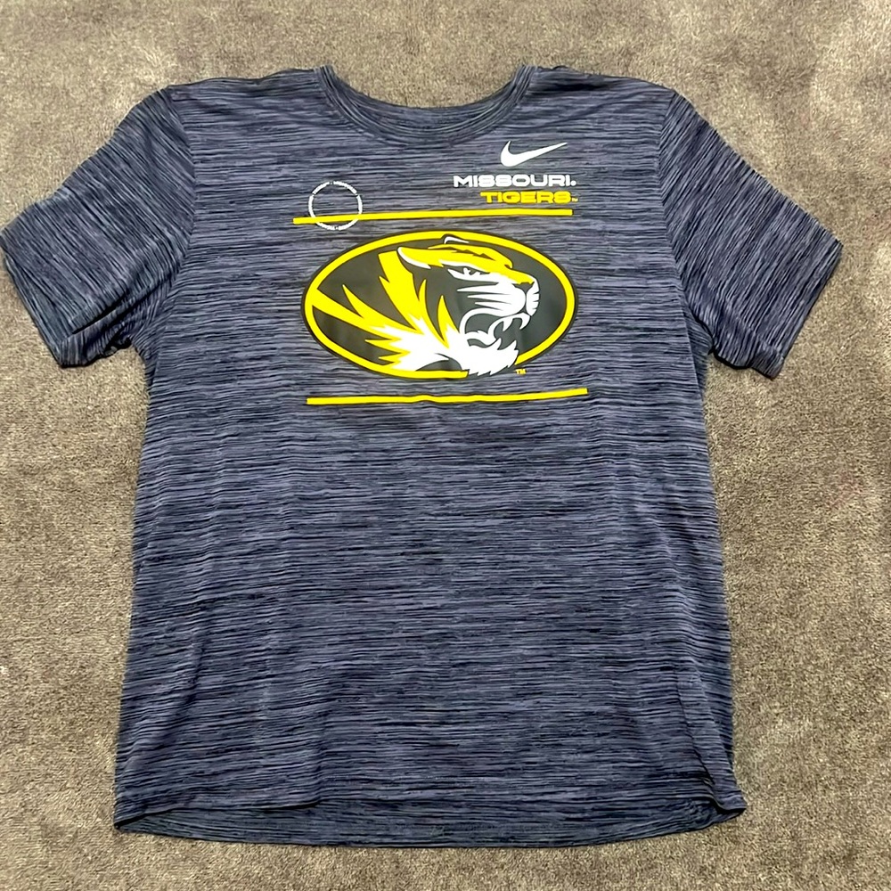 Men’s Missouri Tigers Nike shirt size M